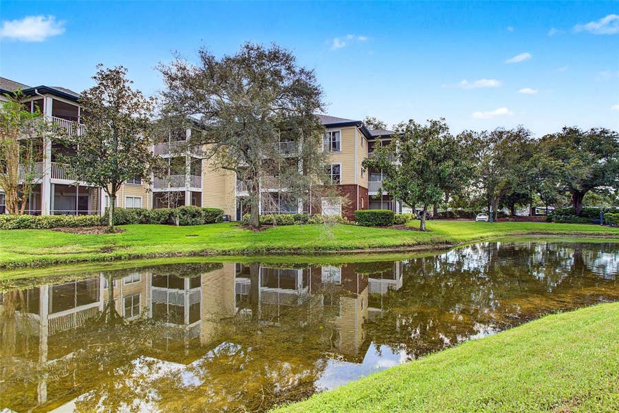 Property photo for 4211 CHATHAM OAK COURT, #111, Tampa, FL