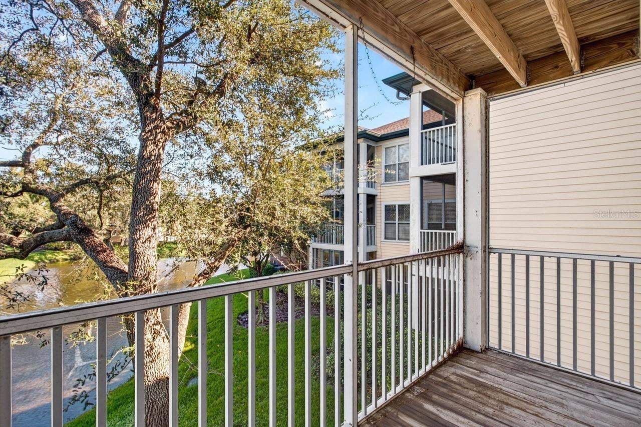 4211 CHATHAM OAK COURT, #111, Tampa, FL 33624