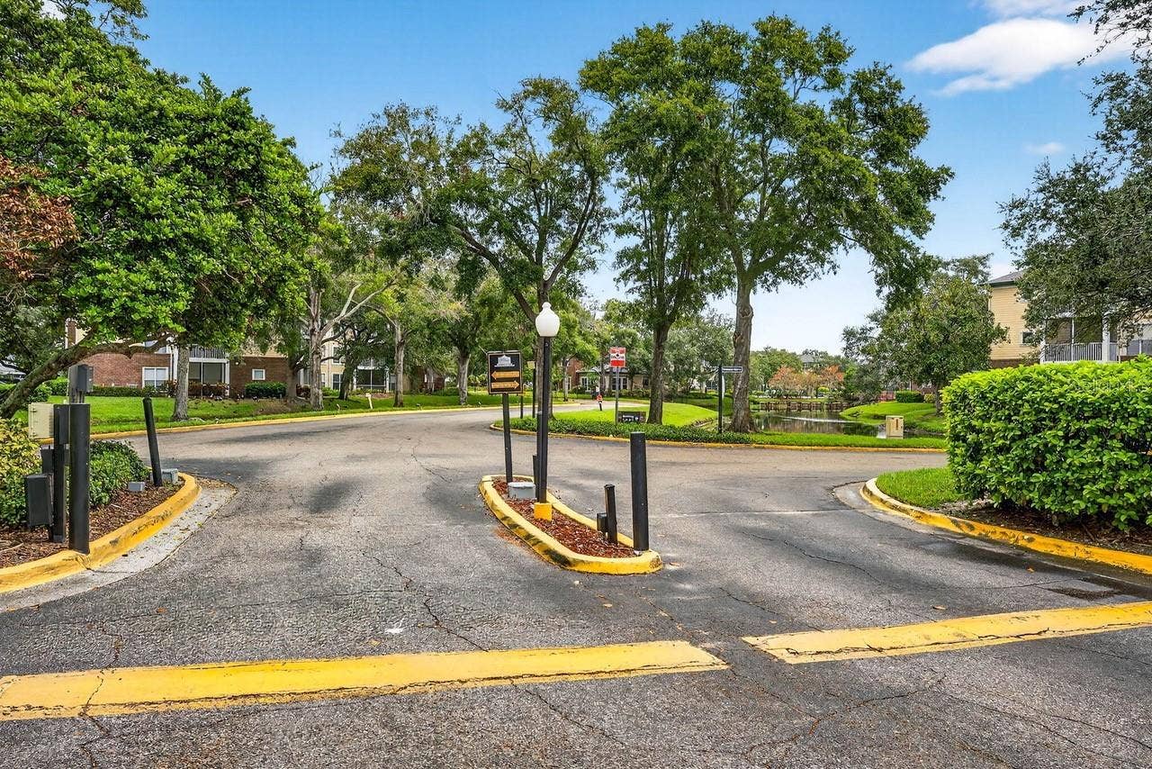 4211 CHATHAM OAK COURT, #111, Tampa, FL 33624