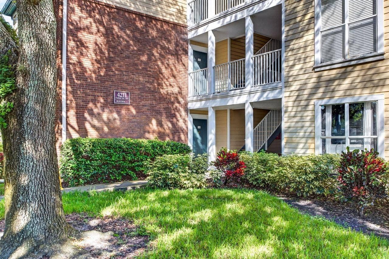 4211 CHATHAM OAK COURT, #111, Tampa, FL 33624