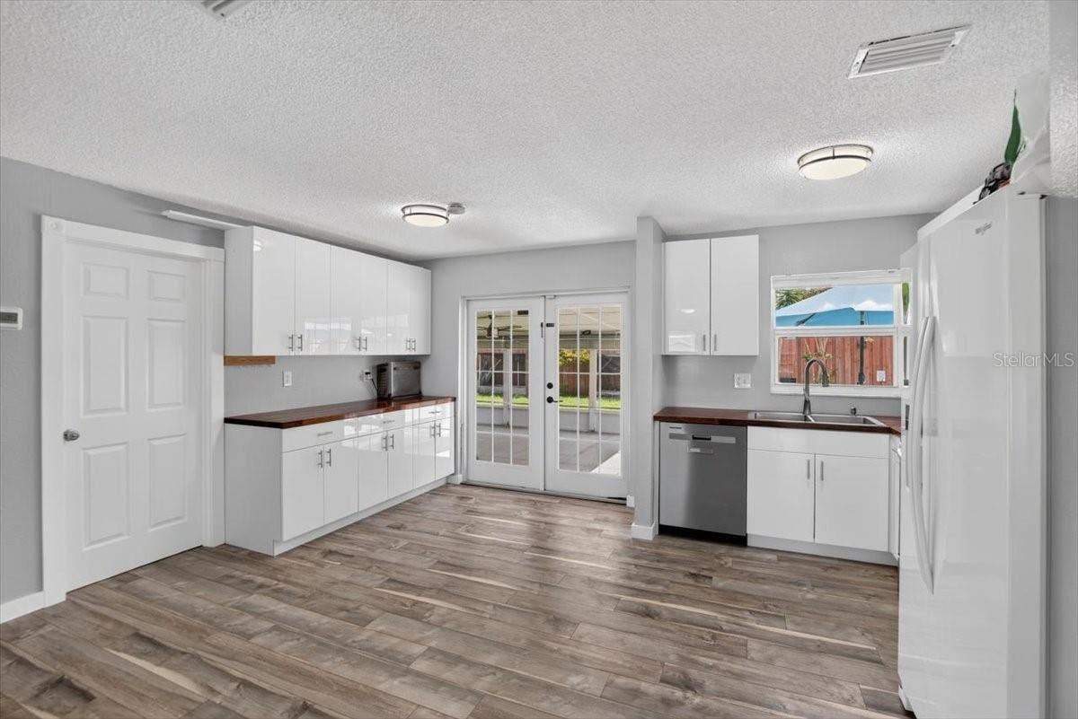 6205 FAIRWAY BOULEVARD, Apollo Beach, FL 33572 6205 FAIRWAY BOULEVARD, Apollo Beach, FL 33572