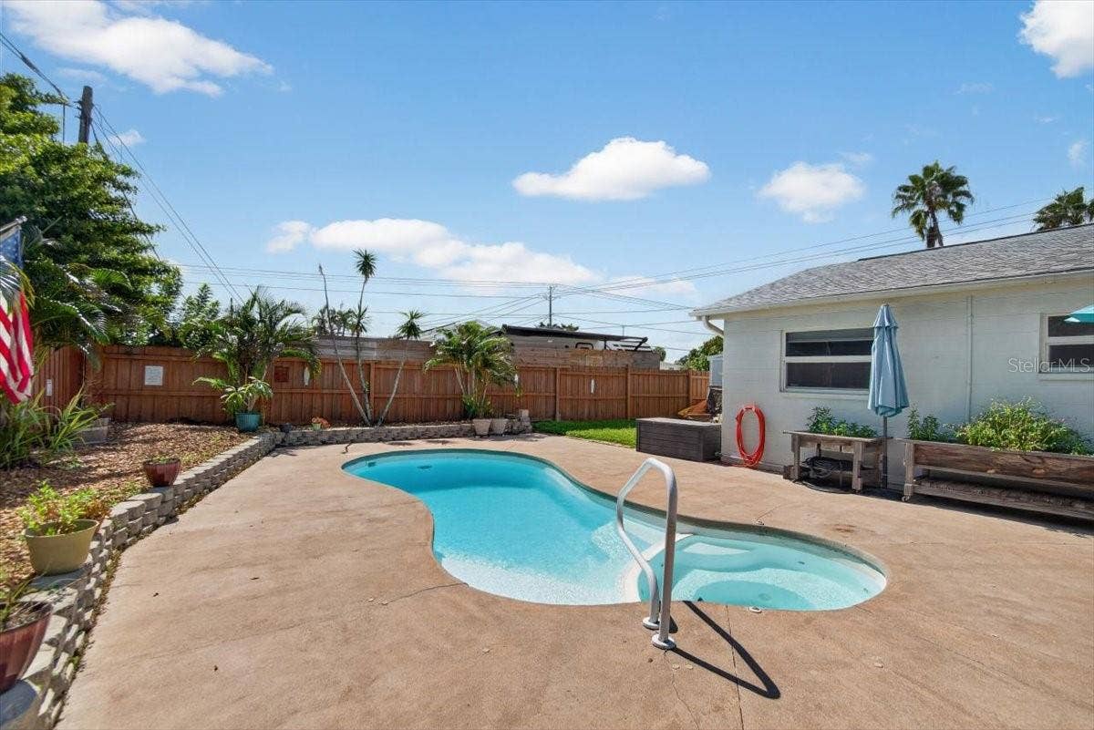 6205 FAIRWAY BOULEVARD, Apollo Beach, FL 33572 6205 FAIRWAY BOULEVARD, Apollo Beach, FL 33572