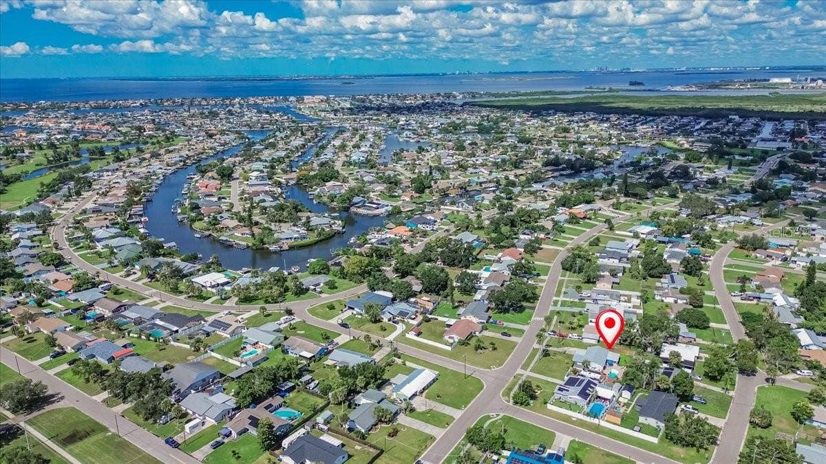 6205 FAIRWAY BOULEVARD, Apollo Beach, FL 33572 6205 FAIRWAY BOULEVARD, Apollo Beach, FL 33572