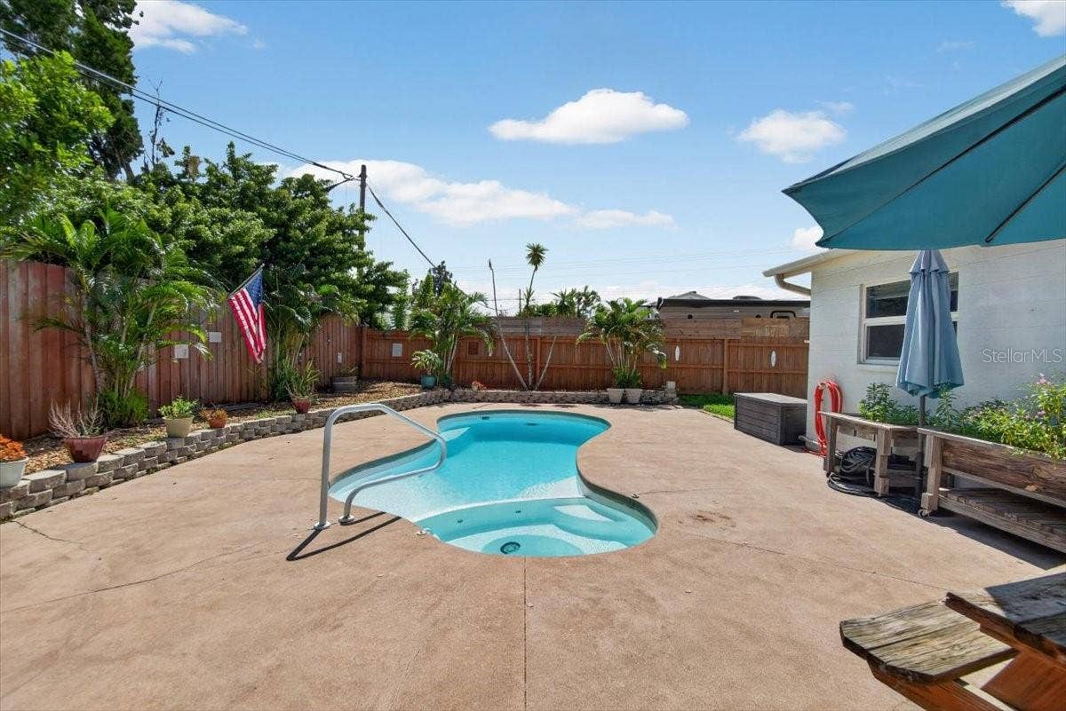 6205 FAIRWAY BOULEVARD, Apollo Beach, FL 33572 6205 FAIRWAY BOULEVARD, Apollo Beach, FL 33572