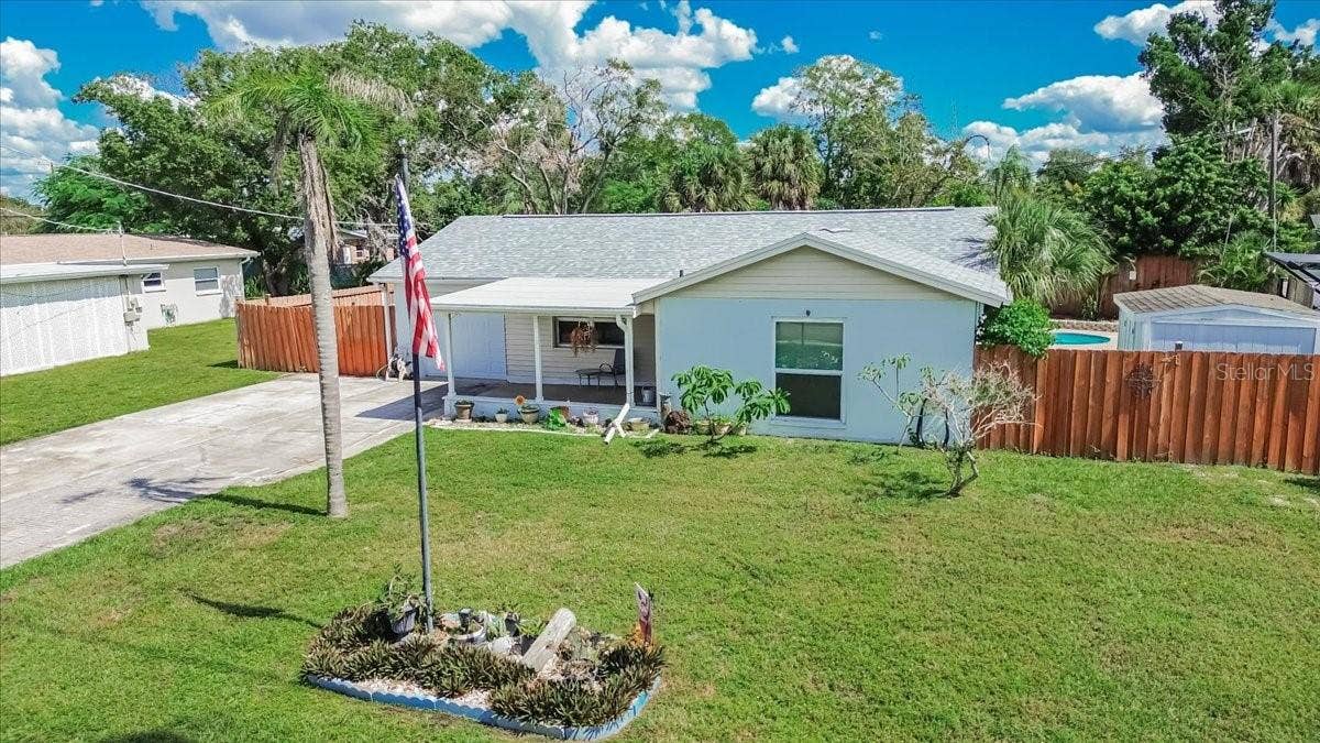 6205 FAIRWAY BOULEVARD, Apollo Beach, FL 33572 6205 FAIRWAY BOULEVARD, Apollo Beach, FL 33572