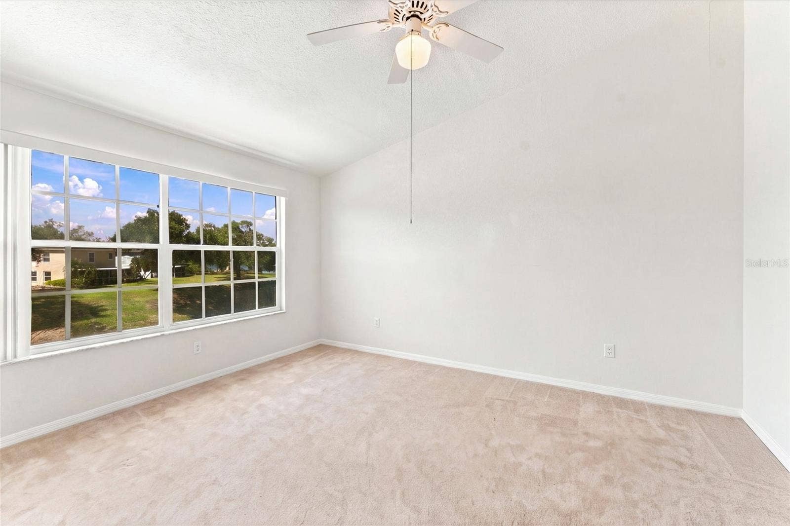 349 KENSINGTON LAKE CIRCLE, Brandon, FL 33511