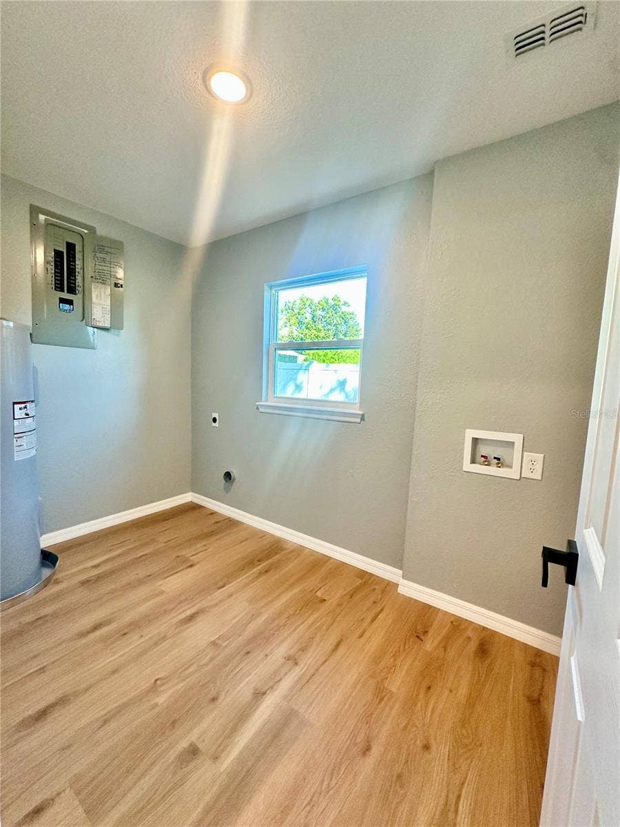 503 WILLIAM AVENUE, Winter Haven, FL 33880 503 WILLIAM AVENUE, Winter Haven, FL 33880