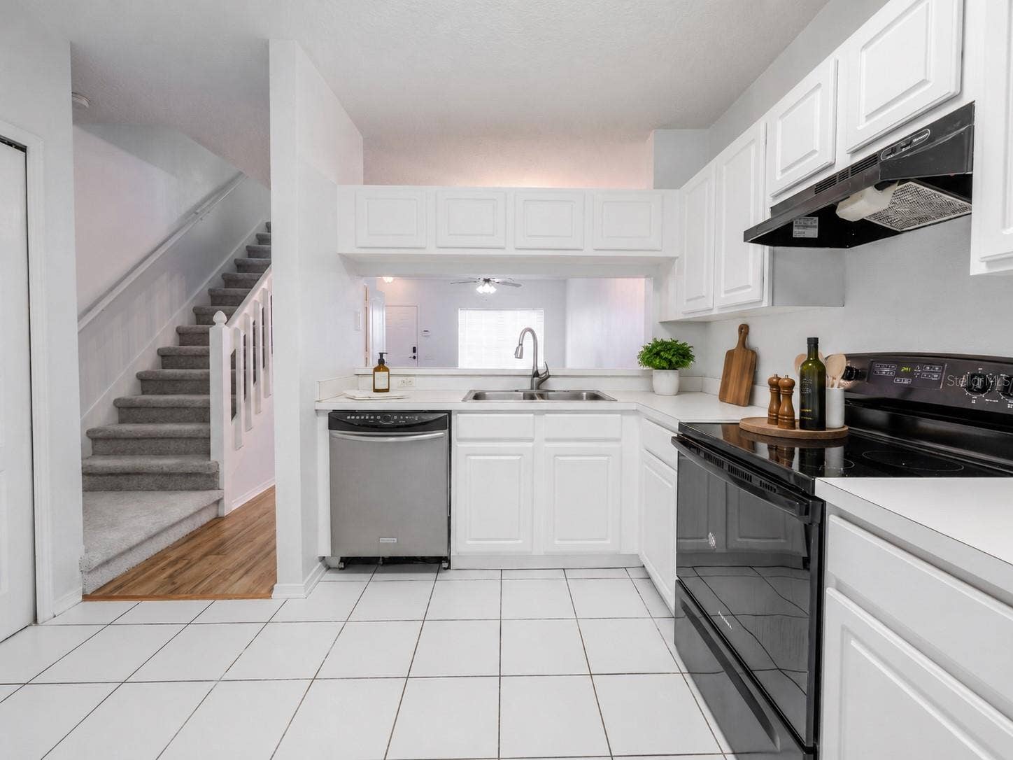 2432 LAKE WOODBERRY CIRCLE, Brandon, FL 33510 2432 LAKE WOODBERRY CIRCLE, Brandon, FL 33510