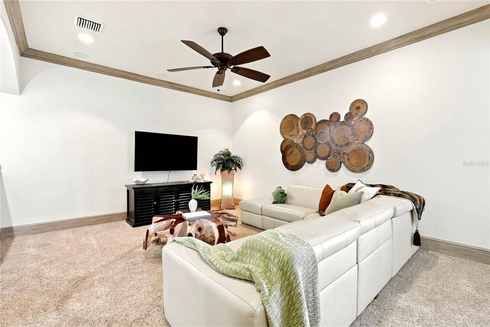200 BRIGHTWATERS BOULEVARD NE, St Petersburg, FL 33704 200 BRIGHTWATERS BOULEVARD NE, St Petersburg, FL 33704