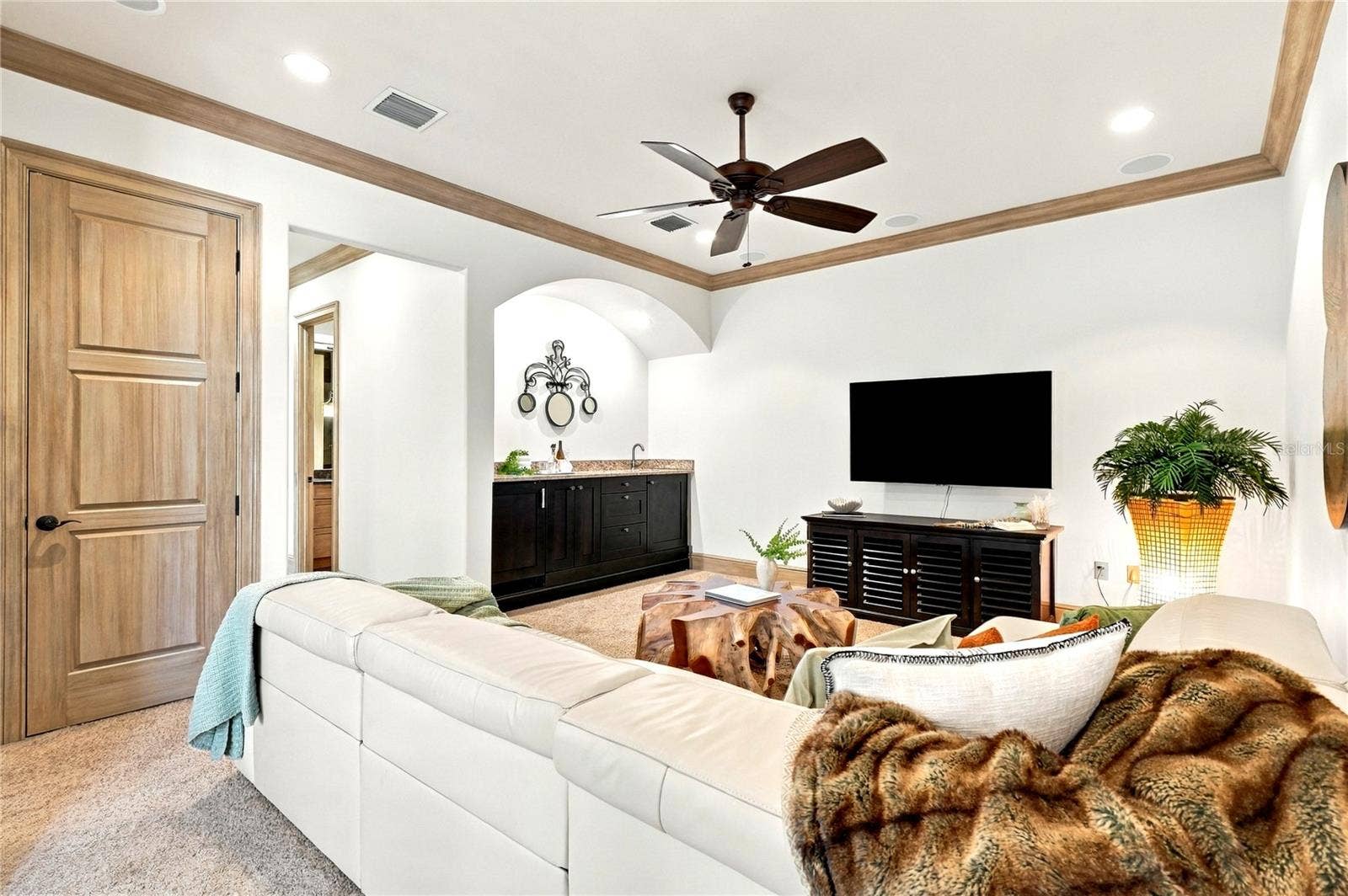 200 BRIGHTWATERS BOULEVARD NE, St Petersburg, FL 33704 200 BRIGHTWATERS BOULEVARD NE, St Petersburg, FL 33704