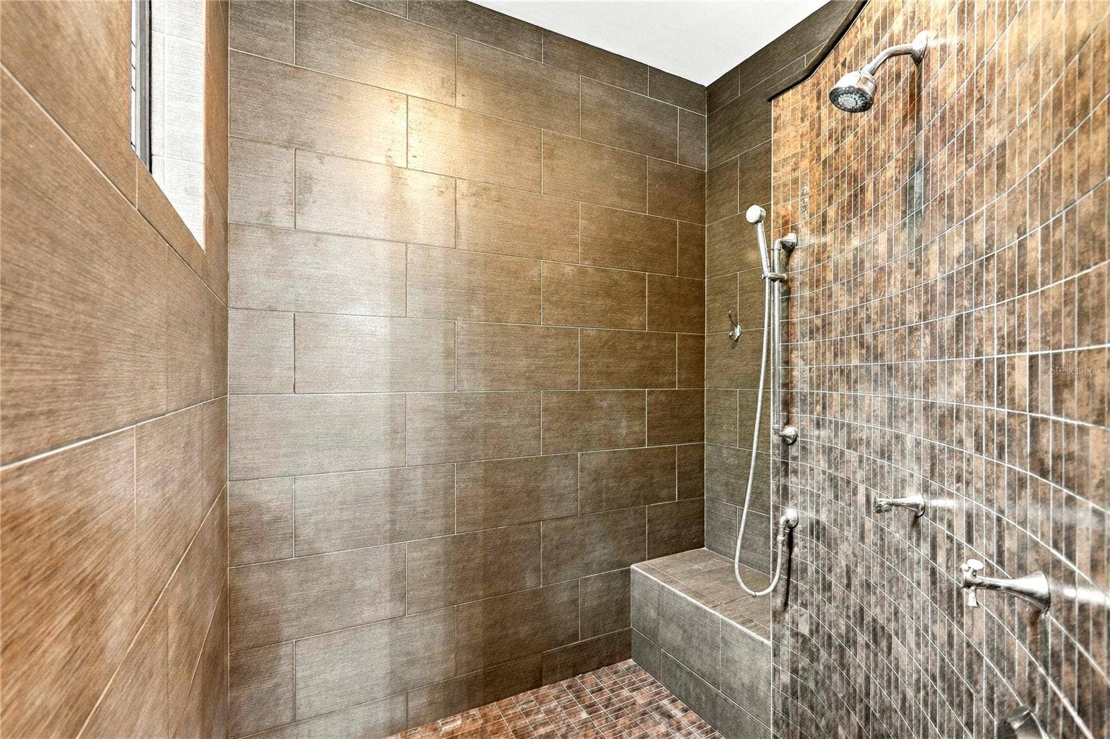 200 BRIGHTWATERS BOULEVARD NE, St Petersburg, FL 33704 200 BRIGHTWATERS BOULEVARD NE, St Petersburg, FL 33704