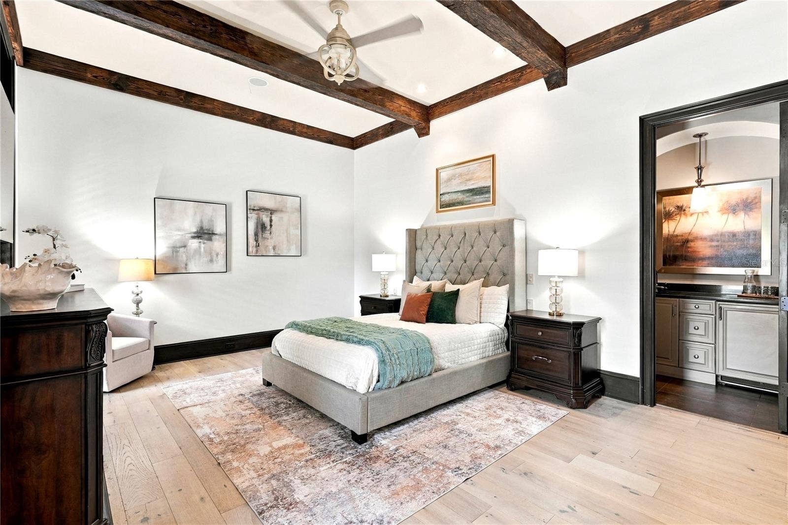 200 BRIGHTWATERS BOULEVARD NE, St Petersburg, FL 33704 Primary bedroom