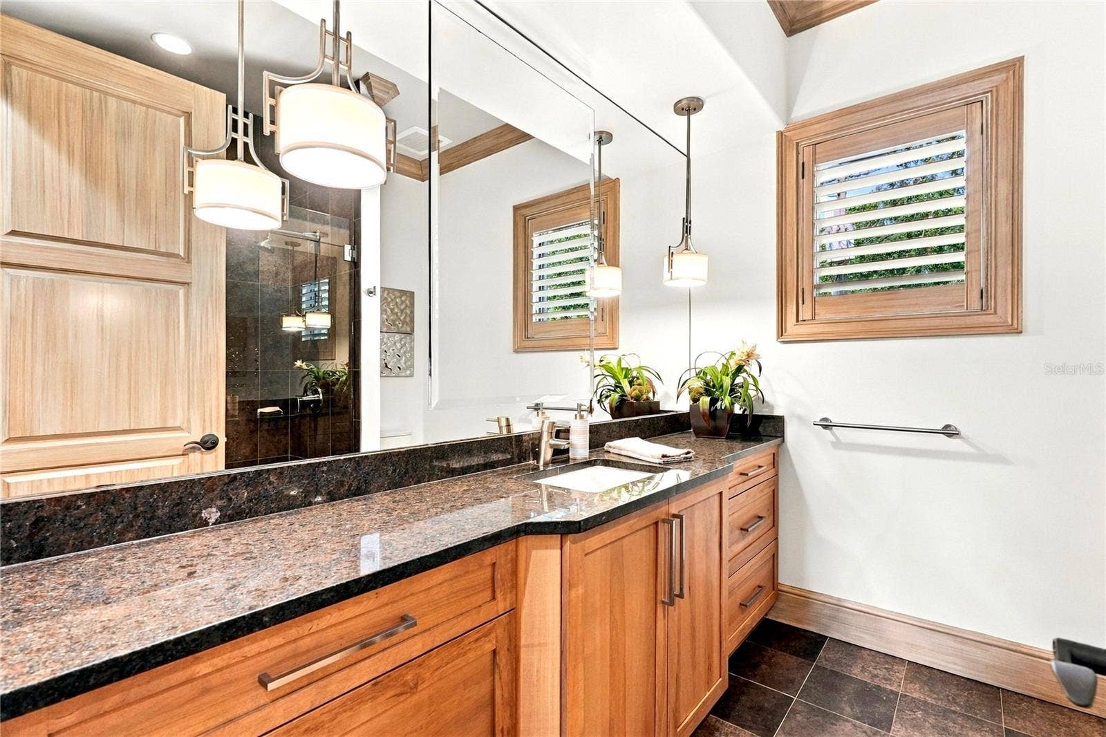 200 BRIGHTWATERS BOULEVARD NE, St Petersburg, FL 33704 Bathroom 2