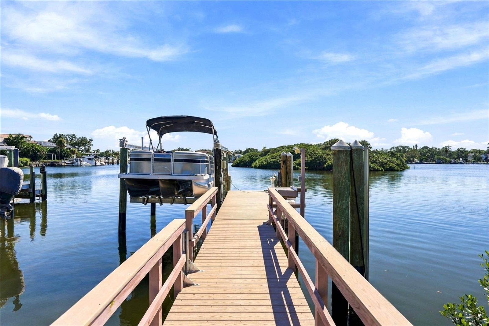 200 BRIGHTWATERS BOULEVARD NE, St Petersburg, FL 33704 200 BRIGHTWATERS BOULEVARD NE, St Petersburg, FL 33704