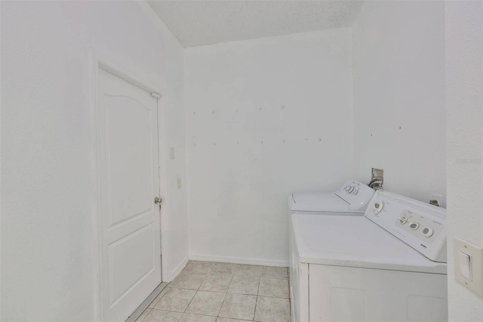 504 GREG STREET, Valrico, FL 33594 504 GREG STREET, Valrico, FL 33594