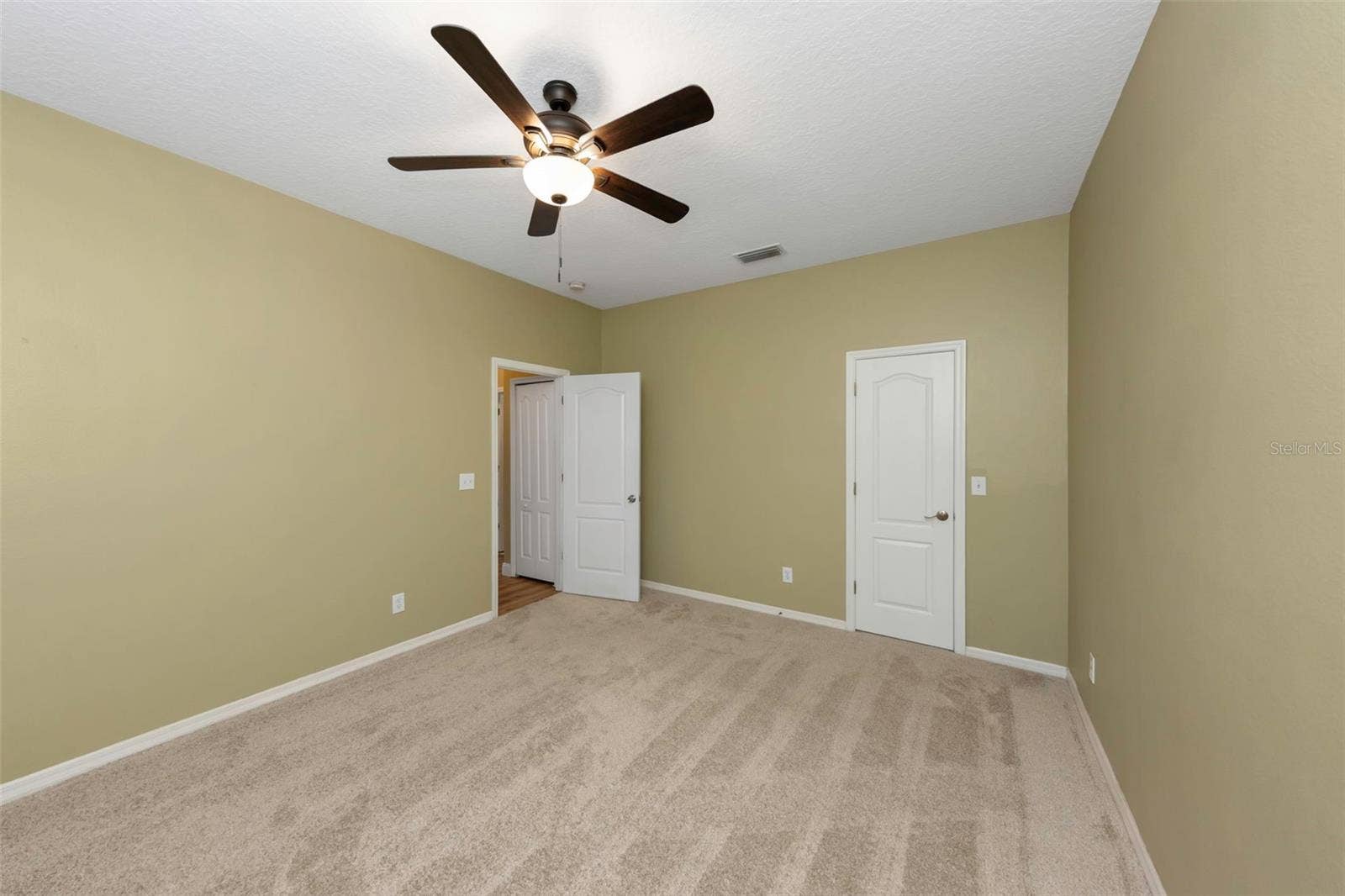 1406 MCCREA DRIVE, Lutz, FL 33549 1406 MCCREA DRIVE, Lutz, FL 33549