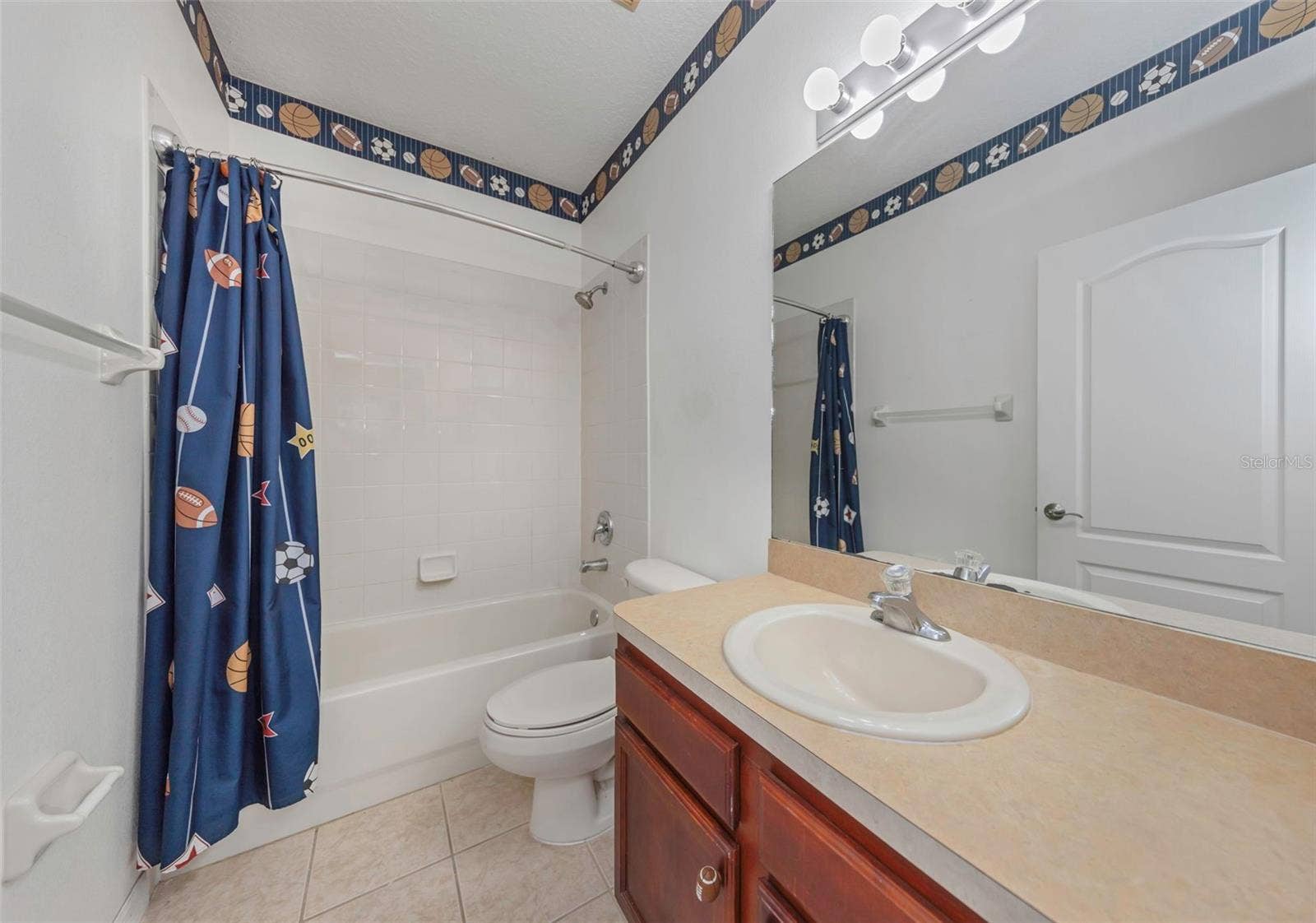 1406 MCCREA DRIVE, Lutz, FL 33549 1406 MCCREA DRIVE, Lutz, FL 33549