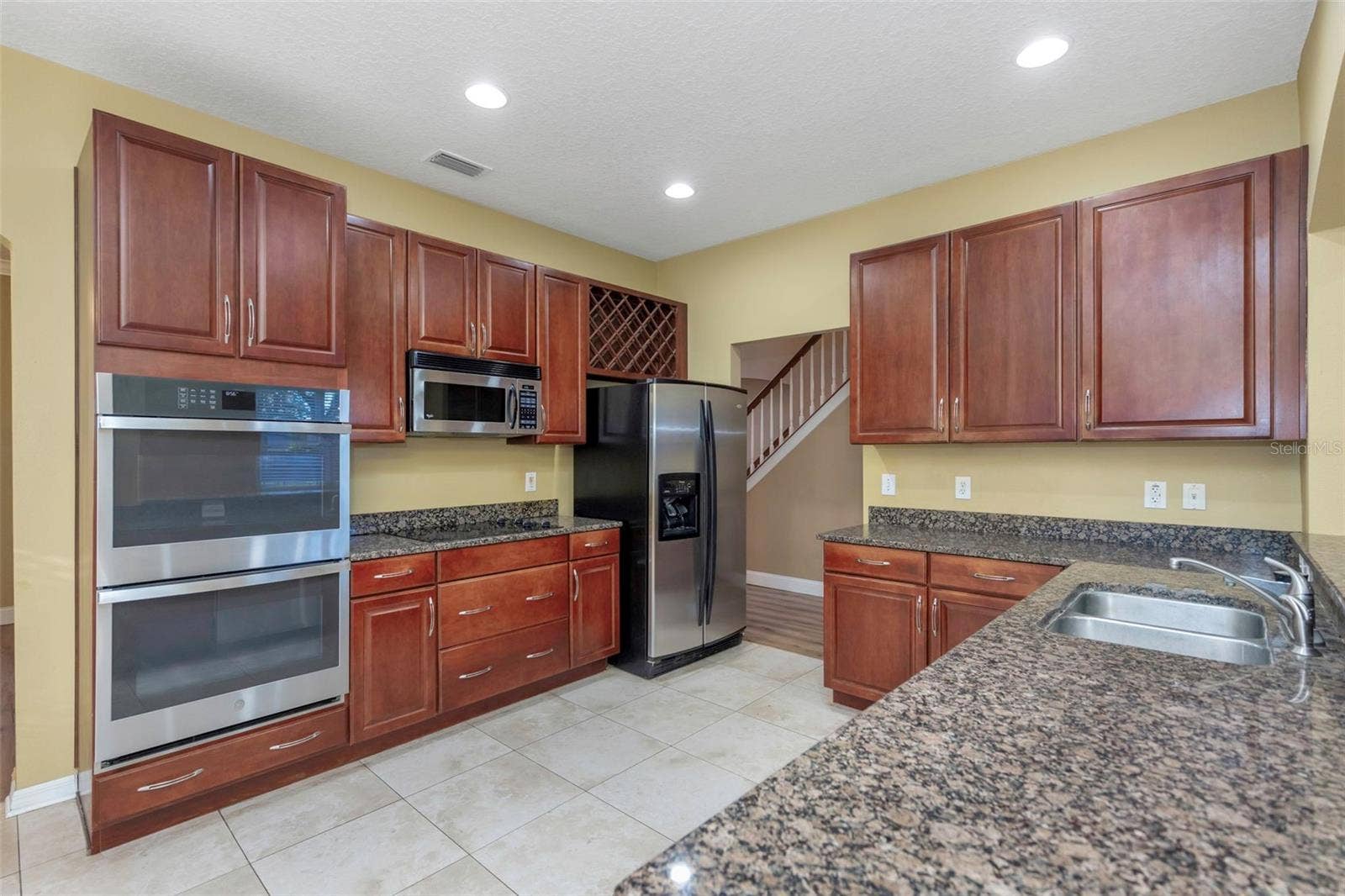 1406 MCCREA DRIVE, Lutz, FL 33549 1406 MCCREA DRIVE, Lutz, FL 33549