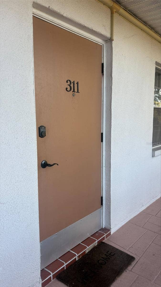 911 WASHINGTON AVENUE, #311, Largo, FL 33770 Entrance