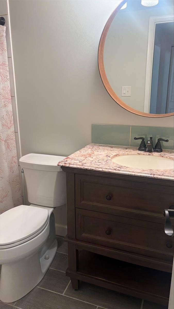 911 WASHINGTON AVENUE, #311, Largo, FL 33770 Updated full bath
