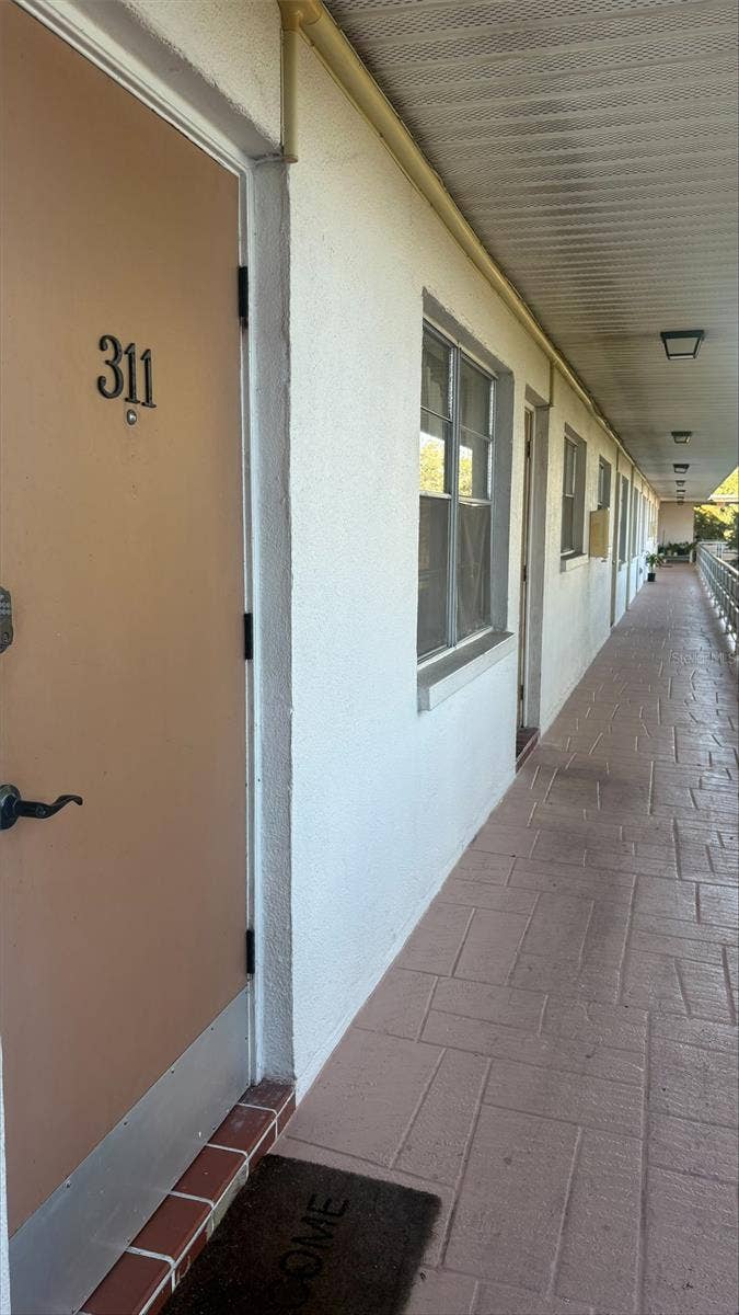 911 WASHINGTON AVENUE, #311, Largo, FL 33770 Entrance