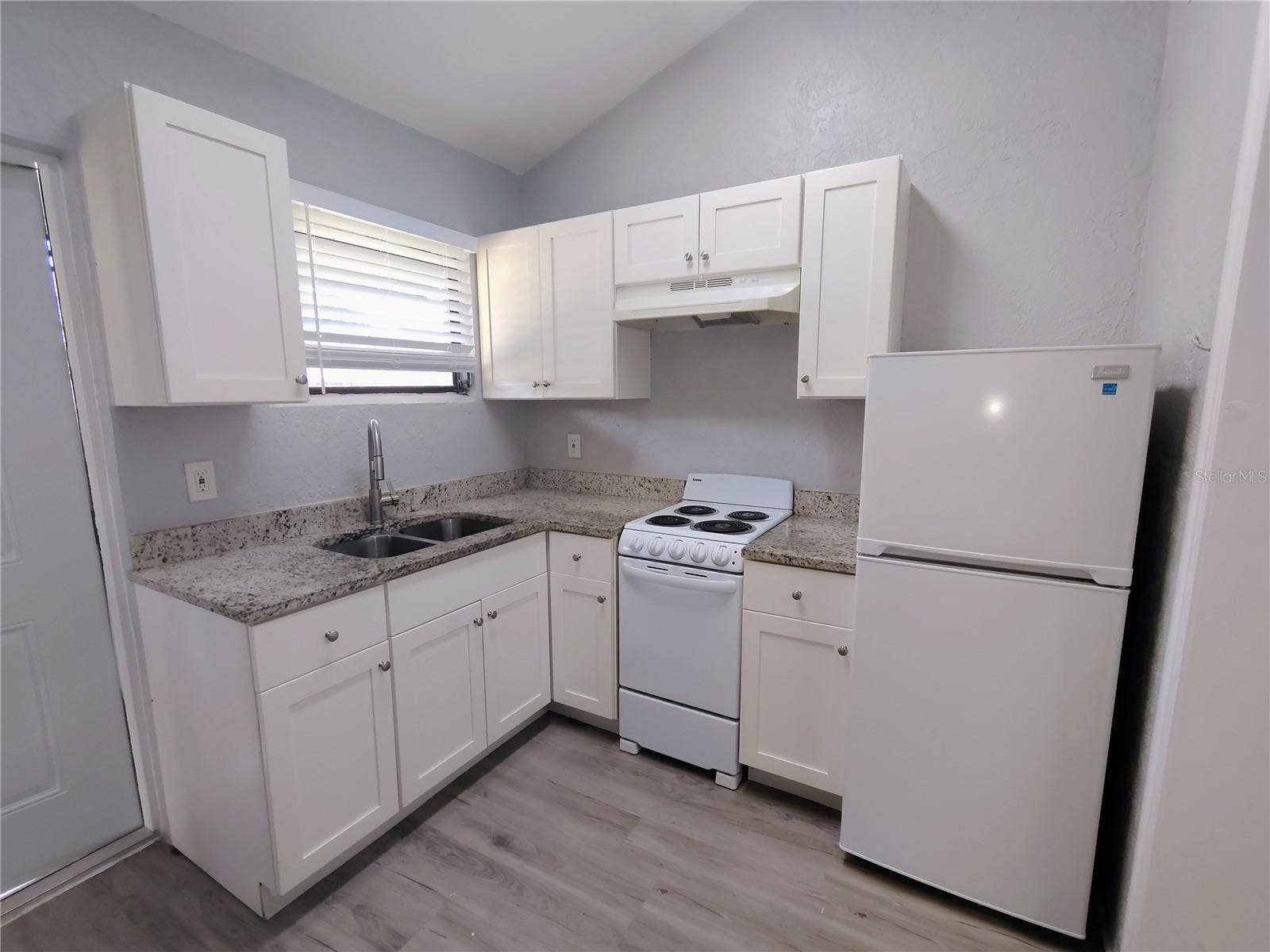 9530 LYNN LANE, #D, Seminole, FL 33777
