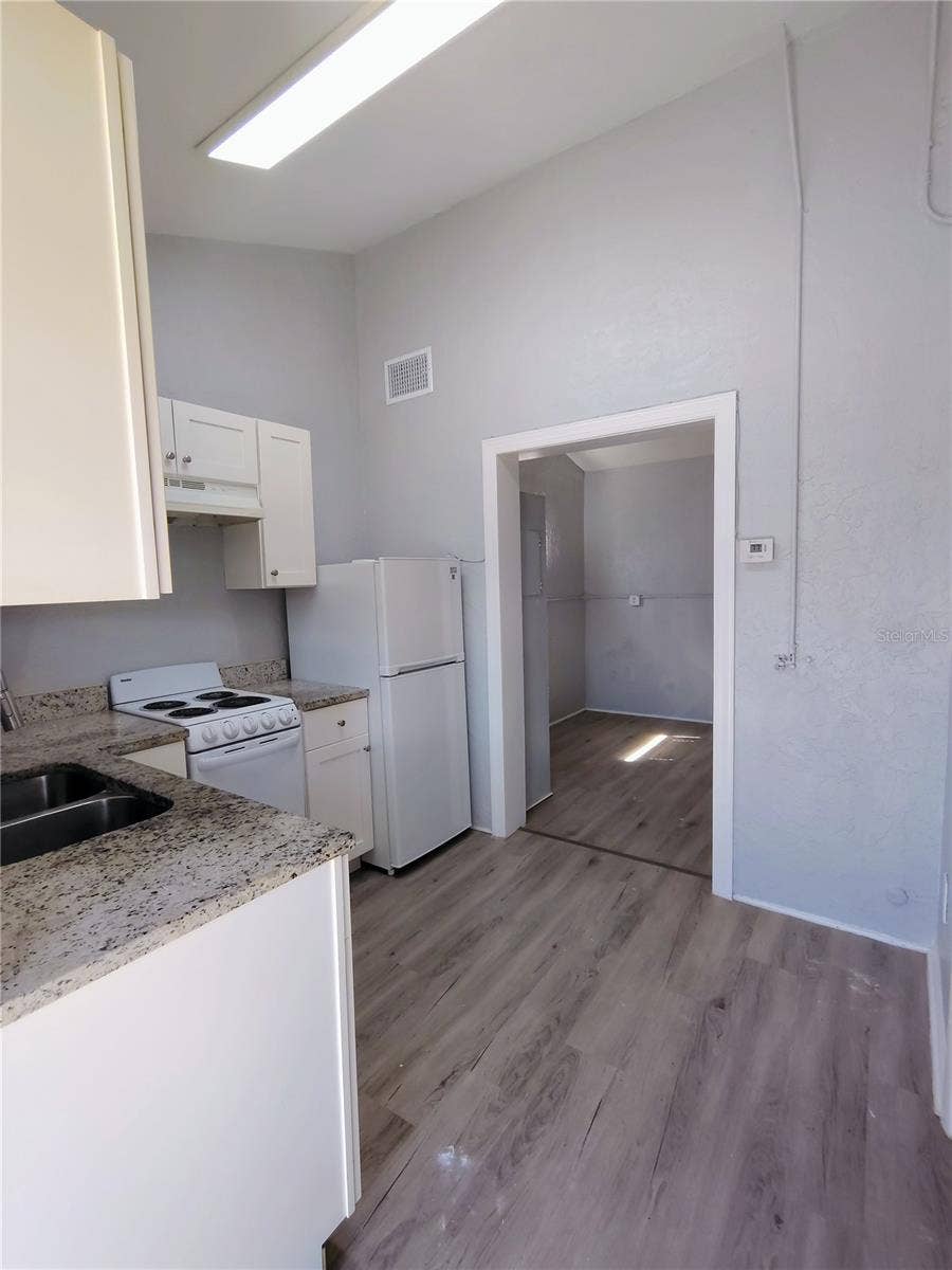 9530 LYNN LANE, #D, Seminole, FL 33777