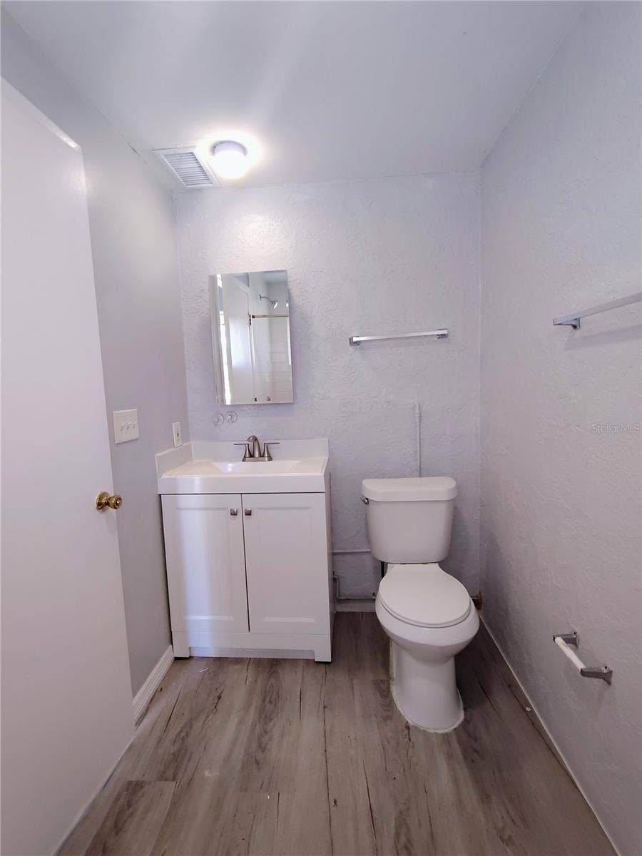 9530 LYNN LANE, #D, Seminole, FL 33777