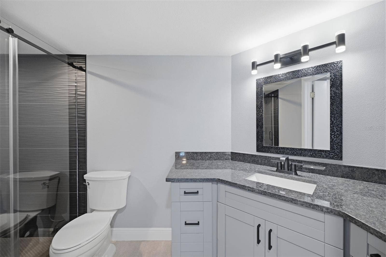 2333 FEATHER SOUND DRIVE, #A401, Clearwater, FL 33762 2333 FEATHER SOUND DRIVE, #A401, Clearwater, FL 33762