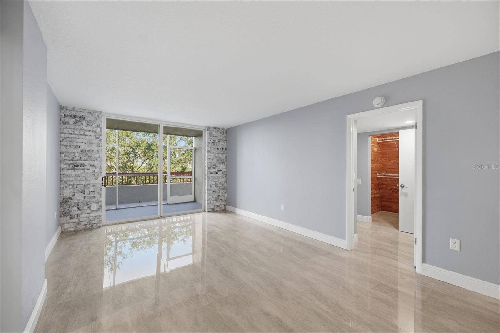 2333 FEATHER SOUND DRIVE, #A401, Clearwater, FL 33762 2333 FEATHER SOUND DRIVE, #A401, Clearwater, FL 33762
