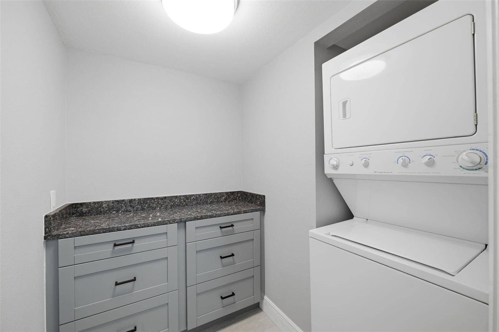 2333 FEATHER SOUND DRIVE, #A401, Clearwater, FL 33762 2333 FEATHER SOUND DRIVE, #A401, Clearwater, FL 33762