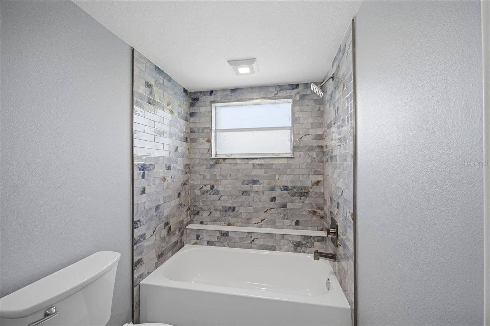 2333 FEATHER SOUND DRIVE, #A401, Clearwater, FL 33762 2333 FEATHER SOUND DRIVE, #A401, Clearwater, FL 33762