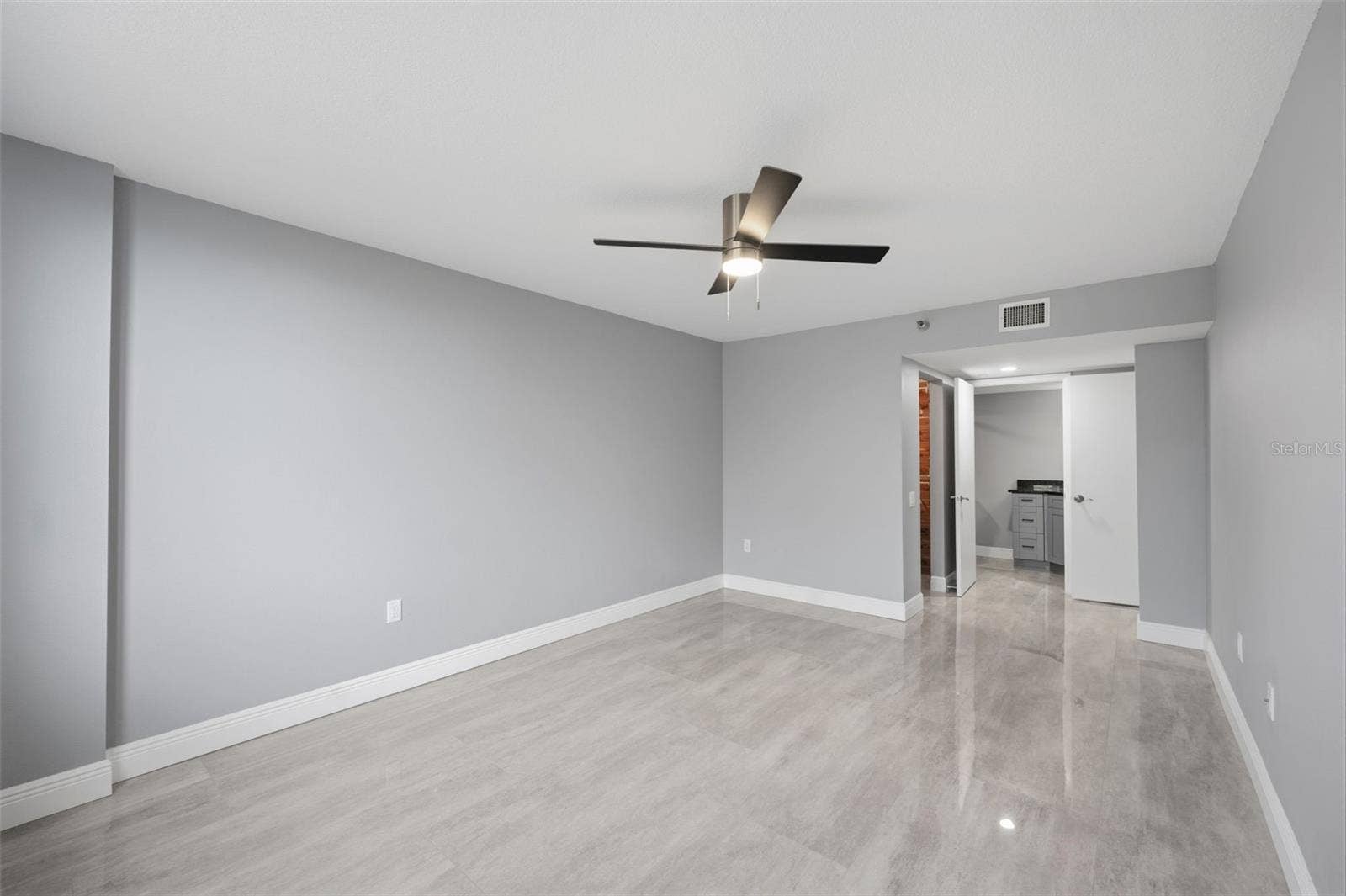 2333 FEATHER SOUND DRIVE, #A401, Clearwater, FL 33762 2333 FEATHER SOUND DRIVE, #A401, Clearwater, FL 33762