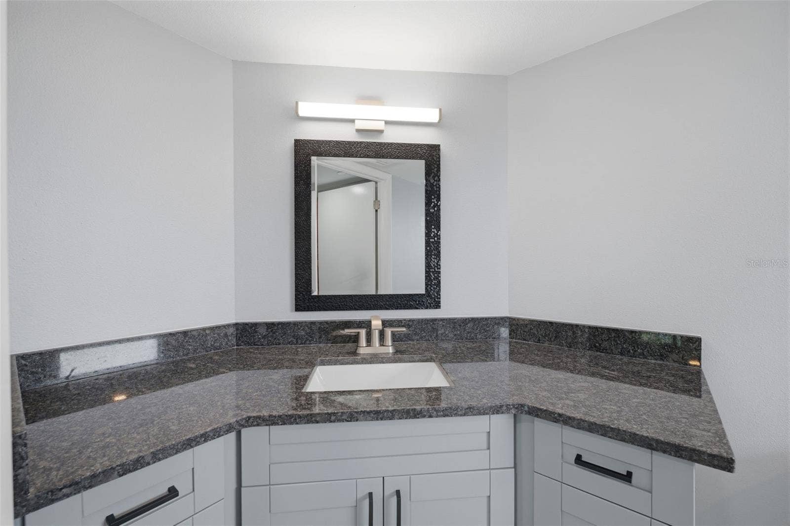 2333 FEATHER SOUND DRIVE, #A401, Clearwater, FL 33762 2333 FEATHER SOUND DRIVE, #A401, Clearwater, FL 33762