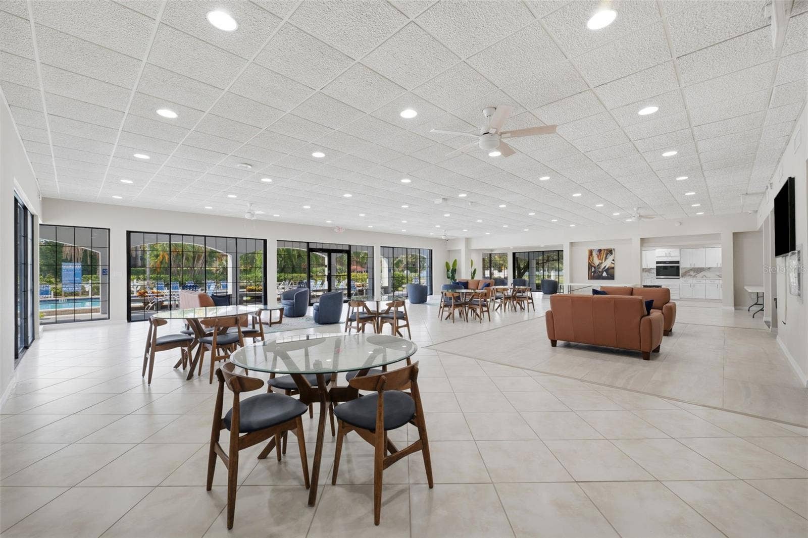 2333 FEATHER SOUND DRIVE, #A401, Clearwater, FL 33762 2333 FEATHER SOUND DRIVE, #A401, Clearwater, FL 33762