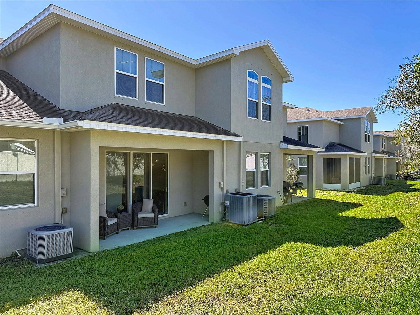 2270 MONTVIEW DRIVE, Clearwater, FL 33763 Sliding glass doors open to a PRIVATE BACK PATIO with NO REAR NEIGHBORS