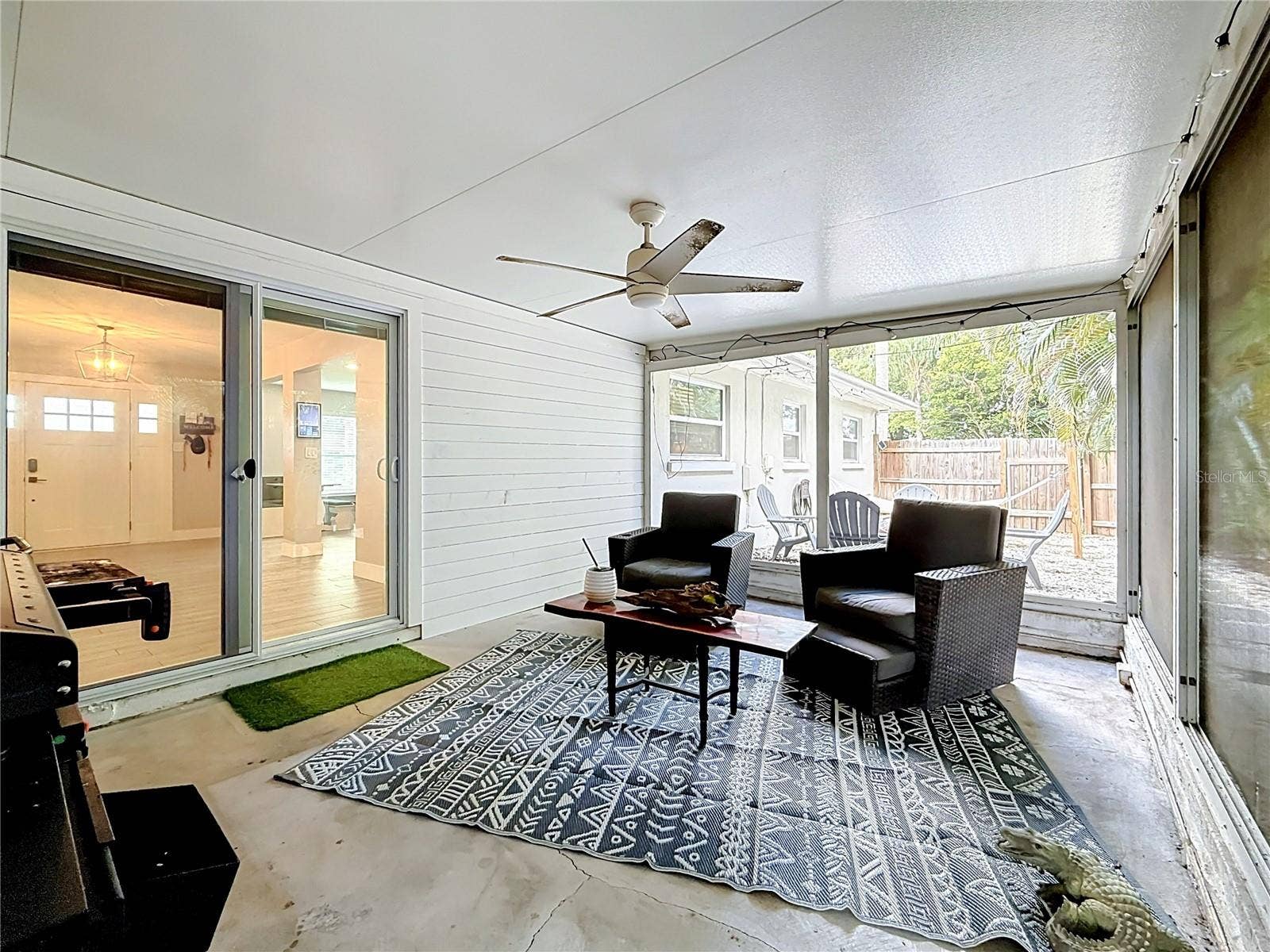 1509 BARBARA AVENUE, Clearwater, FL 33755 Screened in porch