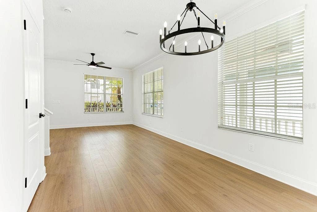 8907 ASHFORD GABLES, Tampa, FL 33626 8907 ASHFORD GABLES, Tampa, FL 33626