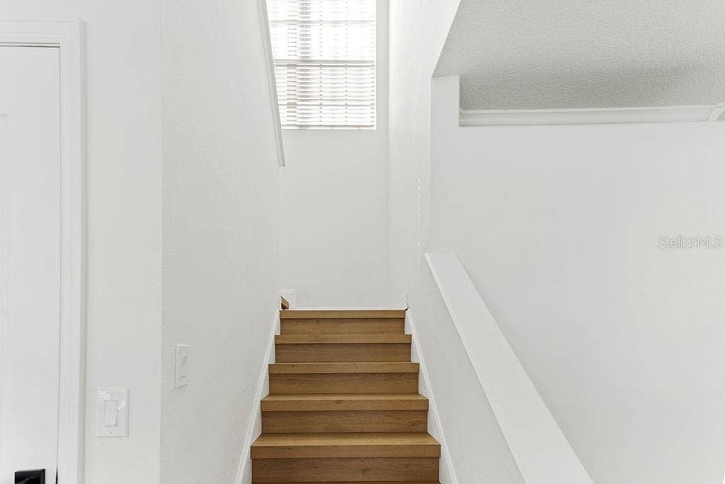 8907 ASHFORD GABLES, Tampa, FL 33626 8907 ASHFORD GABLES, Tampa, FL 33626