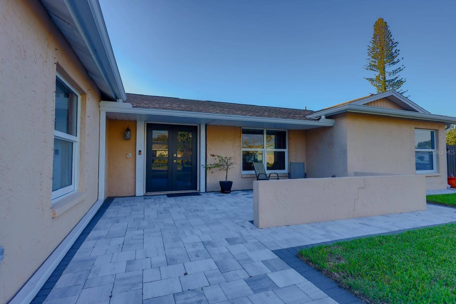 4004 HIGHLAND AVENUE W, Bradenton, FL 34205 4004 HIGHLAND AVENUE W, Bradenton, FL 34205