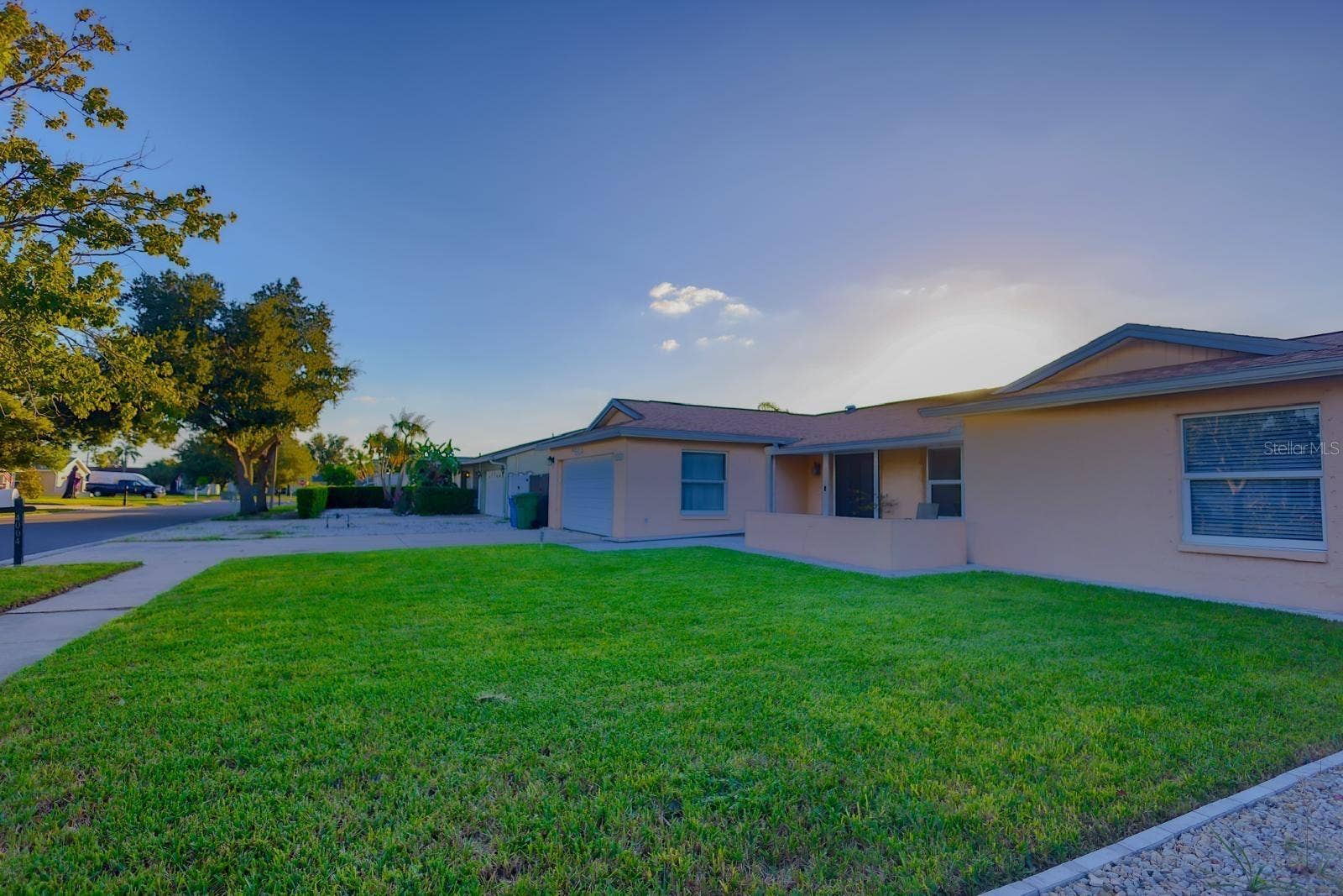 4004 HIGHLAND AVENUE W, Bradenton, FL 34205 4004 HIGHLAND AVENUE W, Bradenton, FL 34205