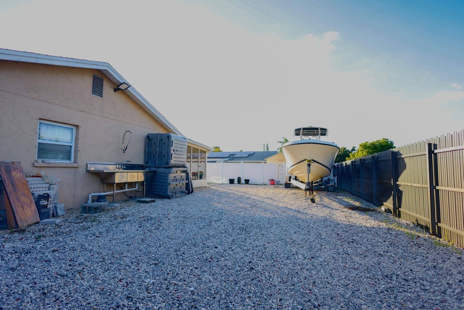 4004 HIGHLAND AVENUE W, Bradenton, FL 34205 4004 HIGHLAND AVENUE W, Bradenton, FL 34205