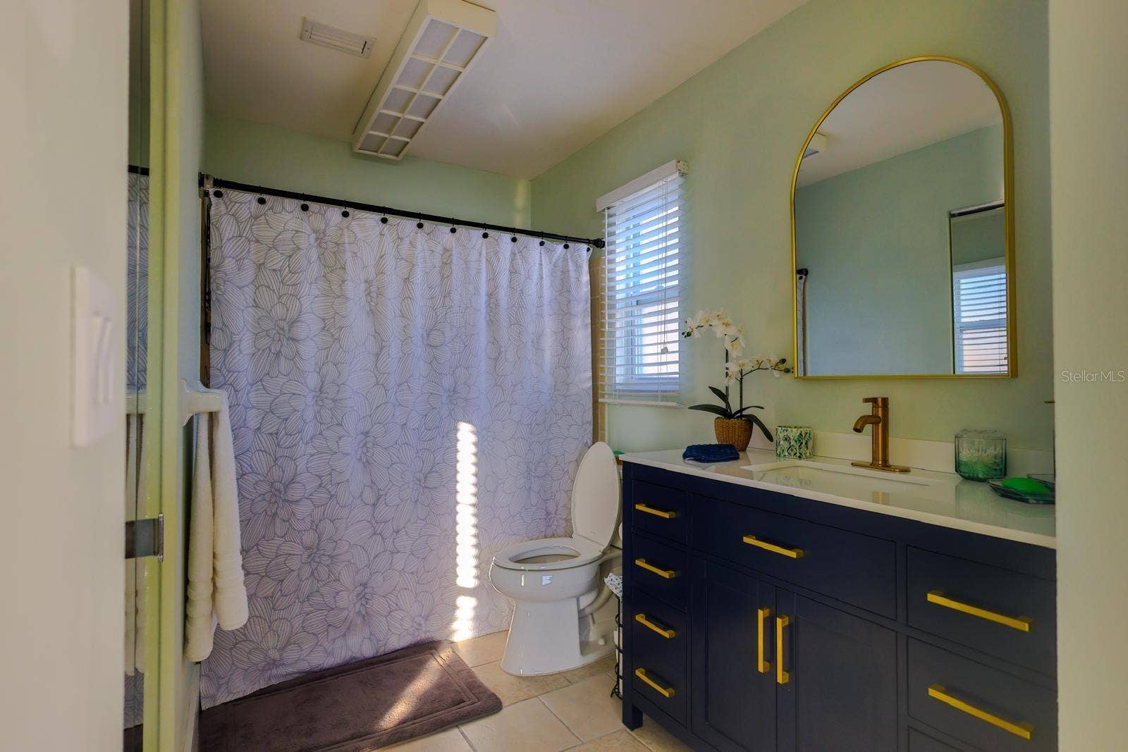 4004 HIGHLAND AVENUE W, Bradenton, FL 34205 4004 HIGHLAND AVENUE W, Bradenton, FL 34205