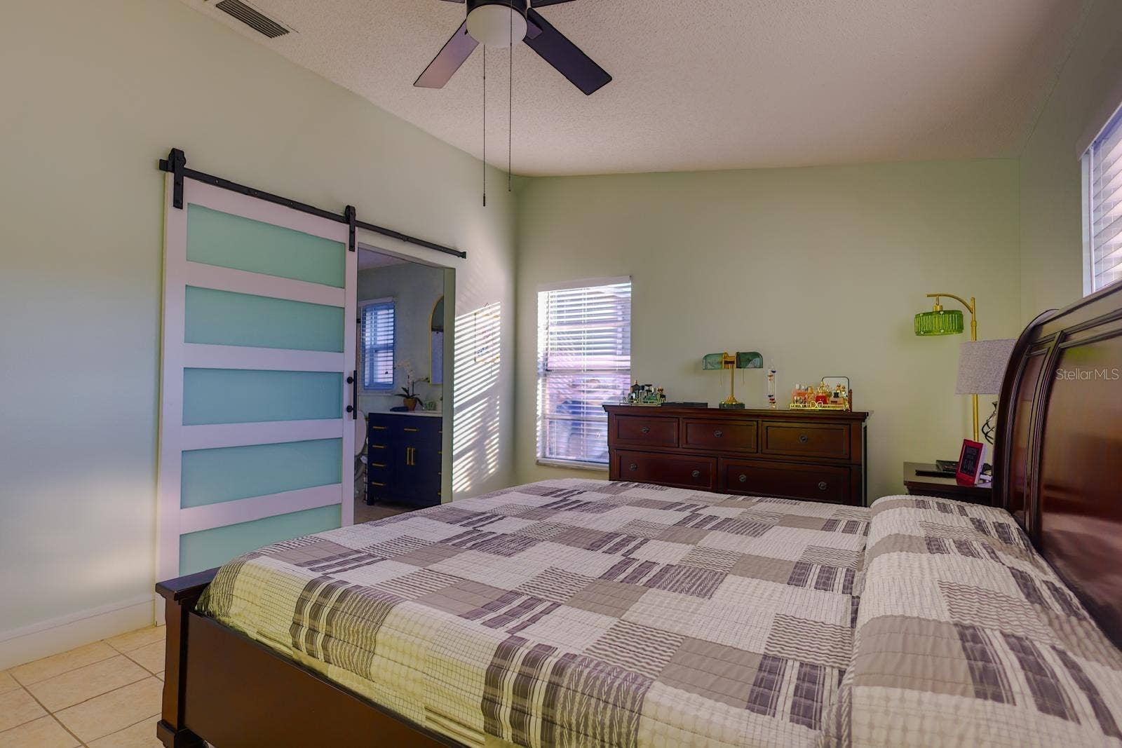 4004 HIGHLAND AVENUE W, Bradenton, FL 34205 4004 HIGHLAND AVENUE W, Bradenton, FL 34205