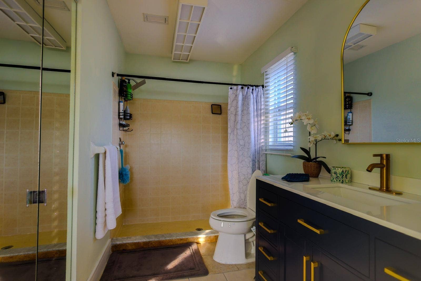 4004 HIGHLAND AVENUE W, Bradenton, FL 34205 4004 HIGHLAND AVENUE W, Bradenton, FL 34205
