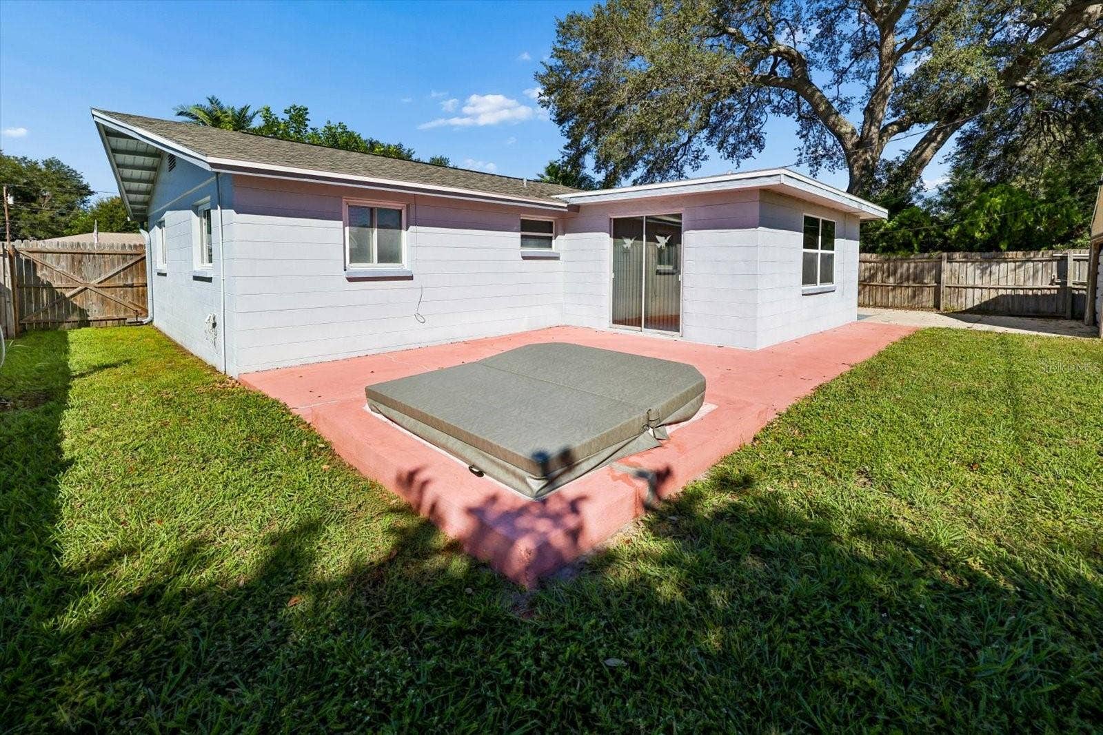 9371 110TH STREET, Seminole, FL 33772 9371 110TH STREET, Seminole, FL 33772