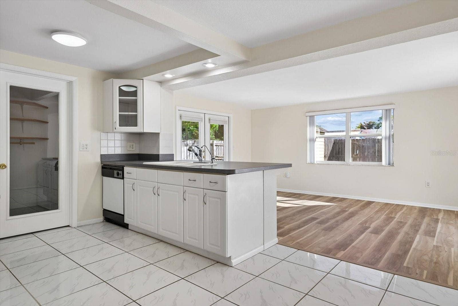 9371 110TH STREET, Seminole, FL 33772 9371 110TH STREET, Seminole, FL 33772