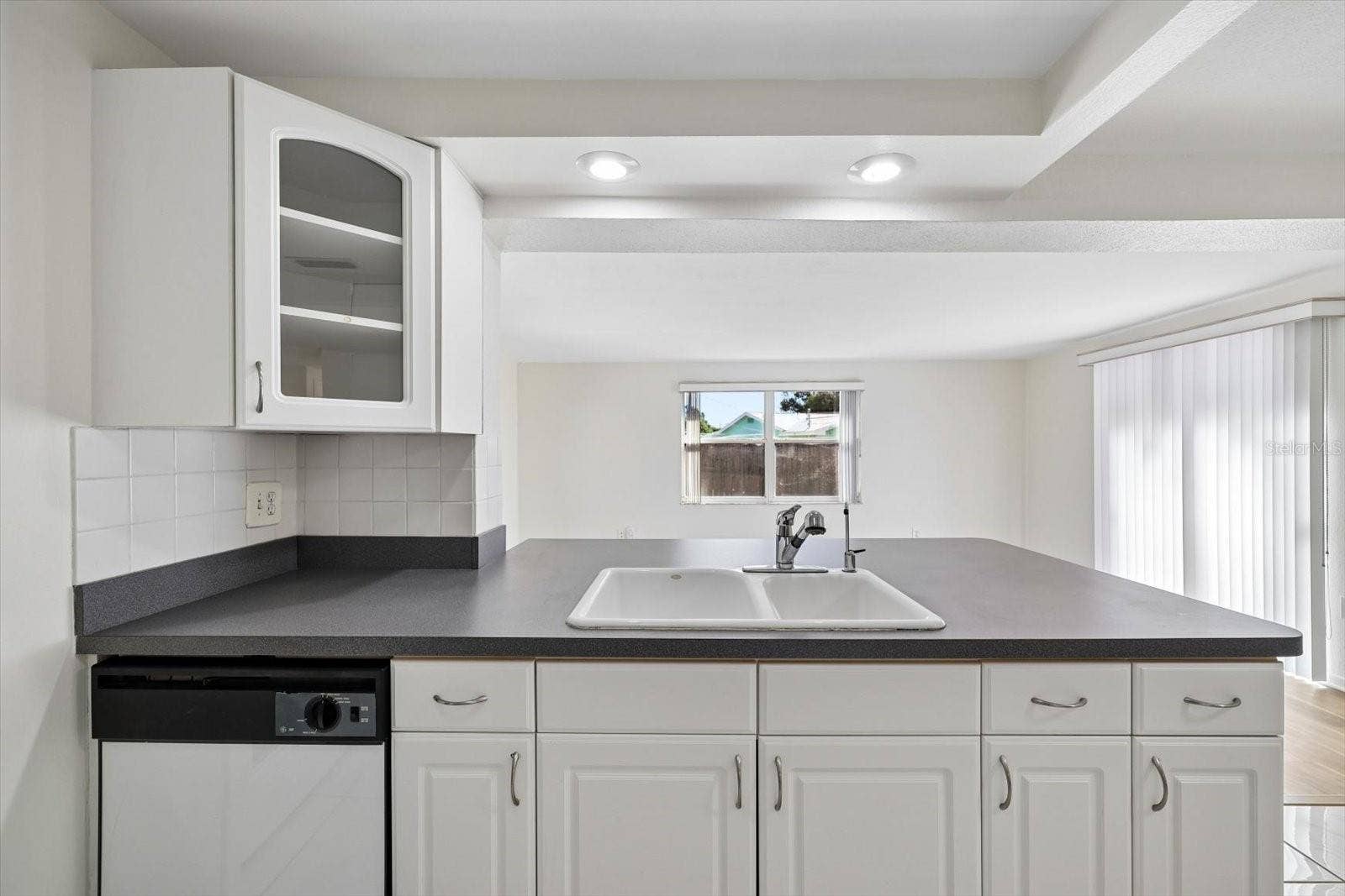 9371 110TH STREET, Seminole, FL 33772 9371 110TH STREET, Seminole, FL 33772