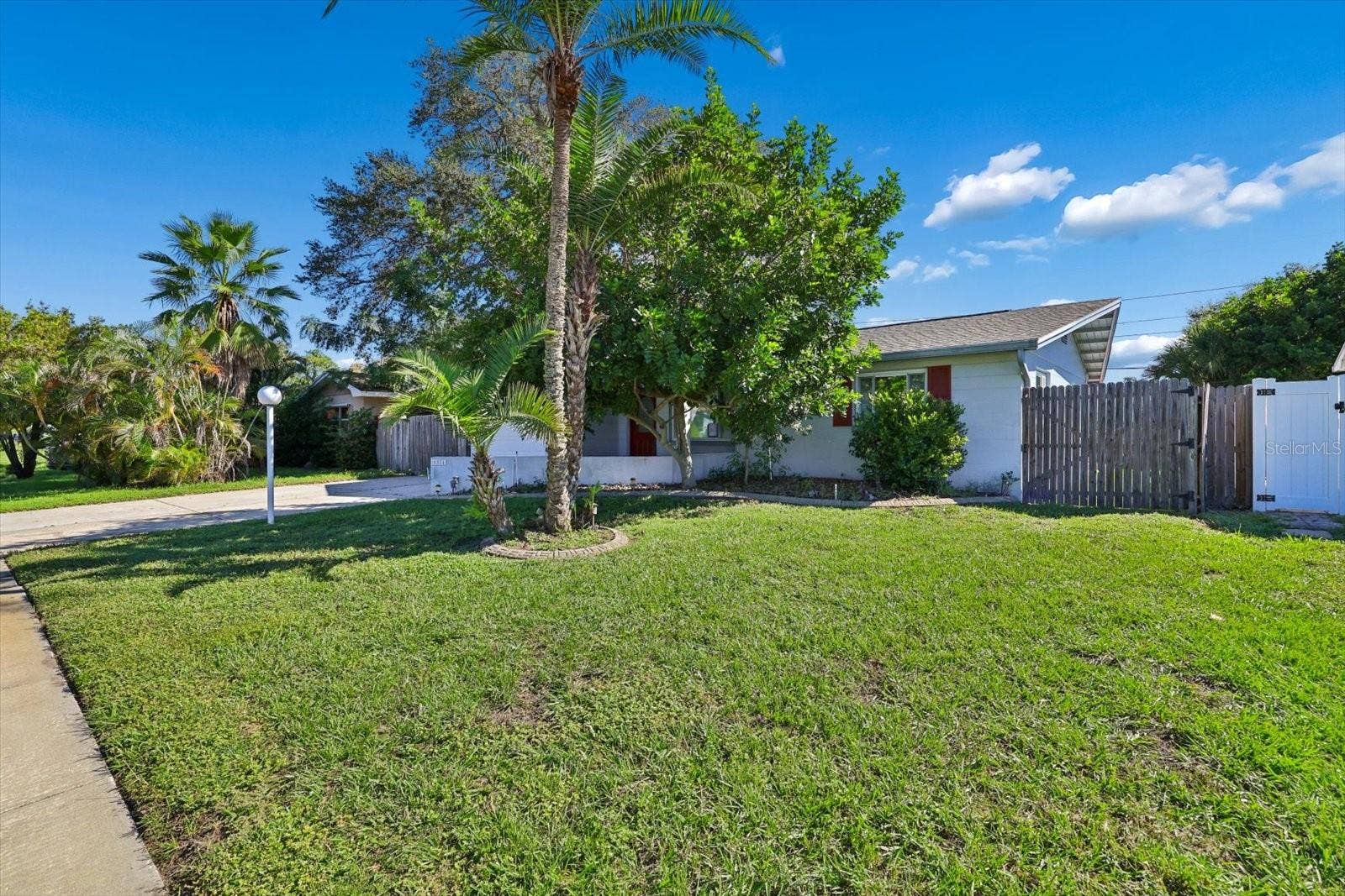 9371 110TH STREET, Seminole, FL 33772 9371 110TH STREET, Seminole, FL 33772