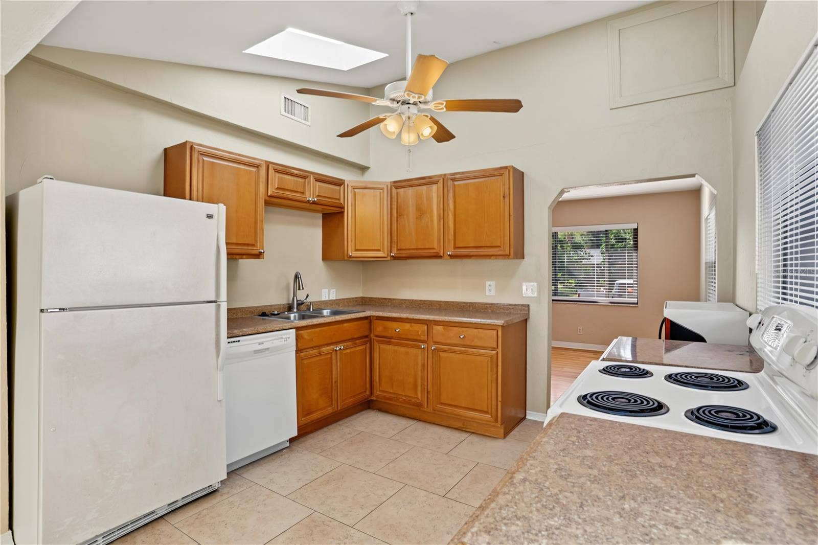 6459 3RD AVENUE S, St Petersburg, FL 33707 6459 3RD AVENUE S, St Petersburg, FL 33707
